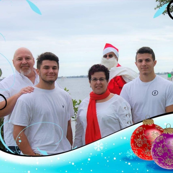 Meet your Posher Vicky - Picture 2 of 4